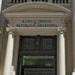 El Gobierno frena las importaciones ante la crisis del Banco Central