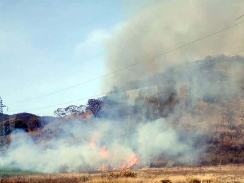 68929-voraz-incendio-en-chachapoya