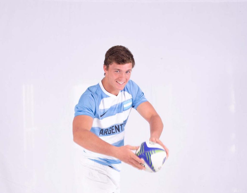 “Todos los chicos que juegan al rugby, sueñan con llevar la camiseta de los Pumas” 9 - Revista Salvador “Todos los chicos que juegan al rugby, sueñan con llevar la camiseta de los Pumas” - Revista Salvador