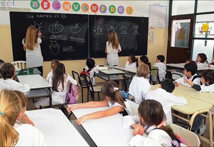 Preocupante: 9 de cada 10 alumnos termina mal la escuela - Revista Salvador