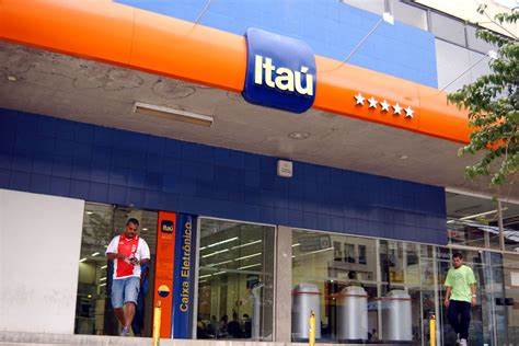 El BCRA autorizó al Banco Macro a comprar el 100% de Itaú Argentina - Revista Salvador