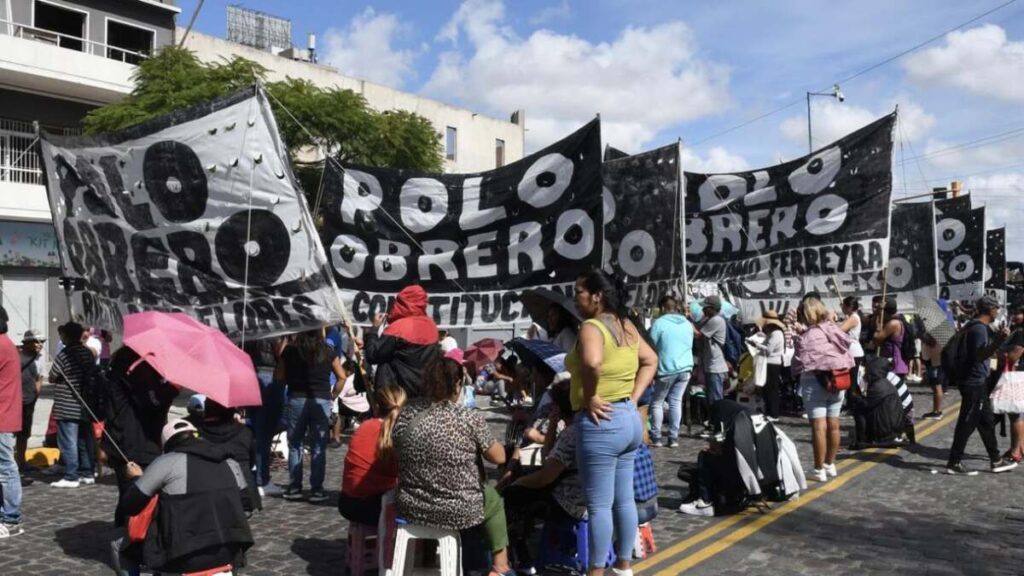 Los piqueteros obligaban a marchar a mujeres embarazadas - Revista Salvador