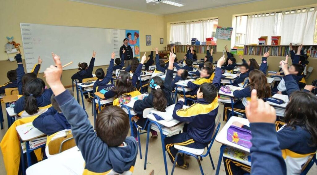 La UCR propuso declarar a la educación como servicio esencial - Revista Salvador