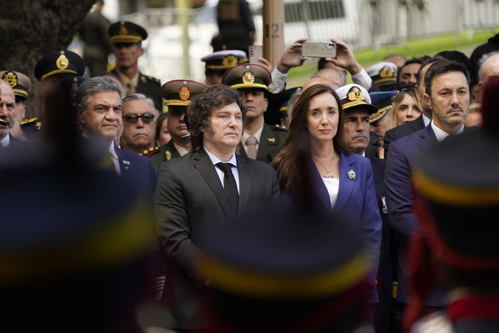 Milei homenajeó a los ex combatientes y reflotó el Pacto de Mayo - Revista Salvador