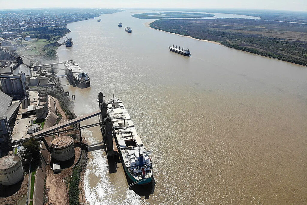 Argentina tuvo superávit comercial por tercer mes al hilo con Brasil - Revista Salvador