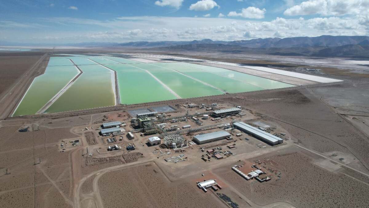 Se triplicó la capacidad productiva de litio en dos años en el país