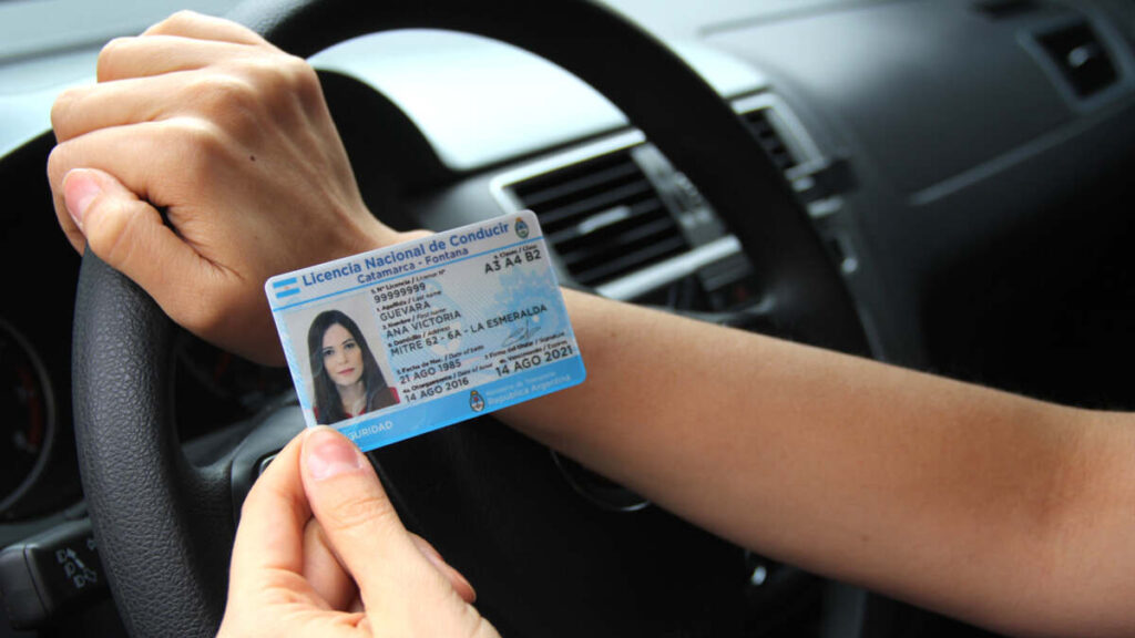 Las licencias de conducir no tendrán vencimiento - Revista Salvador