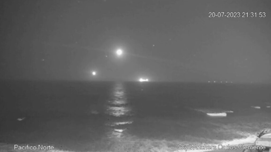 Prefectura investigó en el 2023 un OVNI que salió del mar - Revista Salvador