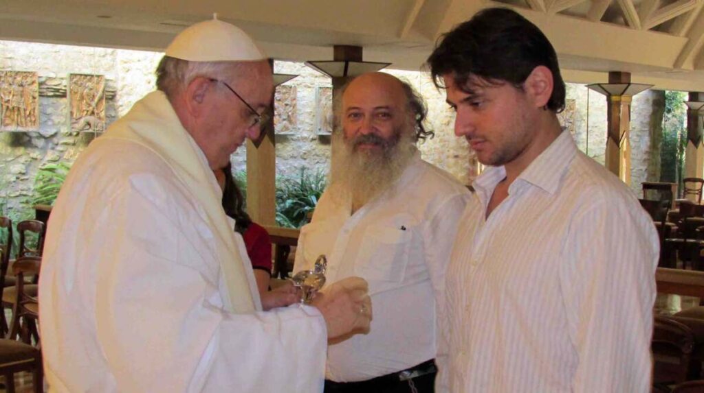 El Papa Francisco se sumó al kirchnerismo en su ataque al gobierno argentino - Revista Salvador
