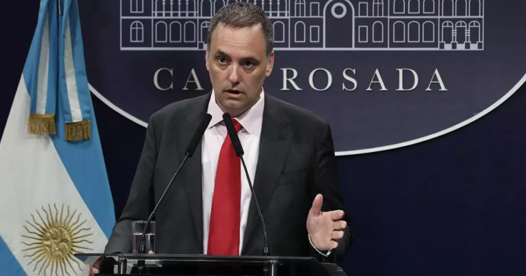 El Gobierno desclasificará la documentación del accionar de la última Dictadura - Revista Salvador