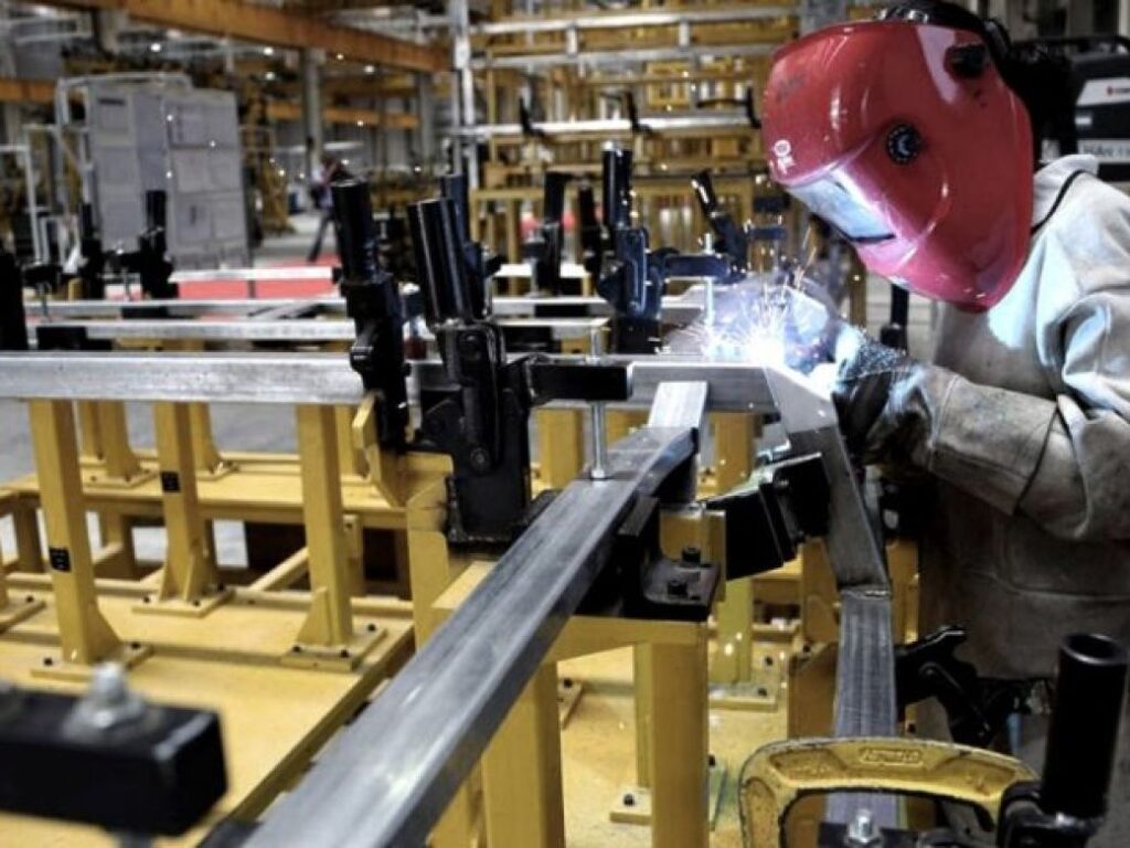 Estiman un crecimiento del 5,7% en 2025 para Argentina - Revista Salvador