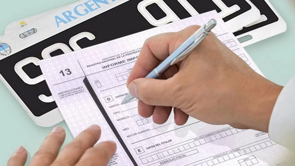 Los argentinos siguen pagando costos excesivos para transferir un auto usado - Revista Salvador