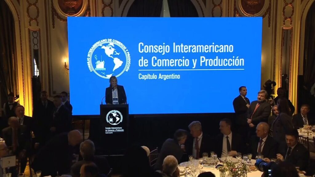 Los principales empresarios reiteraron su apoyo al plan económico del gobierno - Revista Salvador