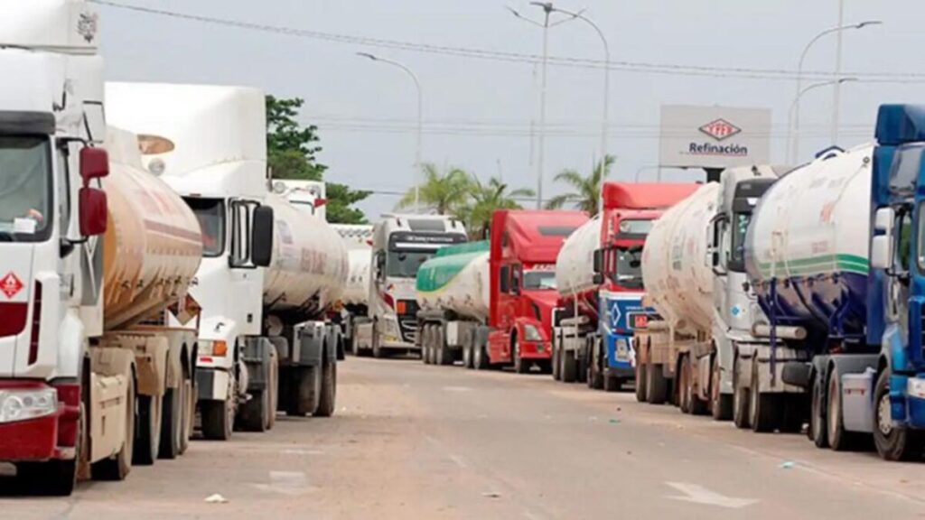 Bolivia paralizada por la falta de gasoil 1 - Revista Salvador Bolivia paralizada por la falta de gasoil - Revista Salvador