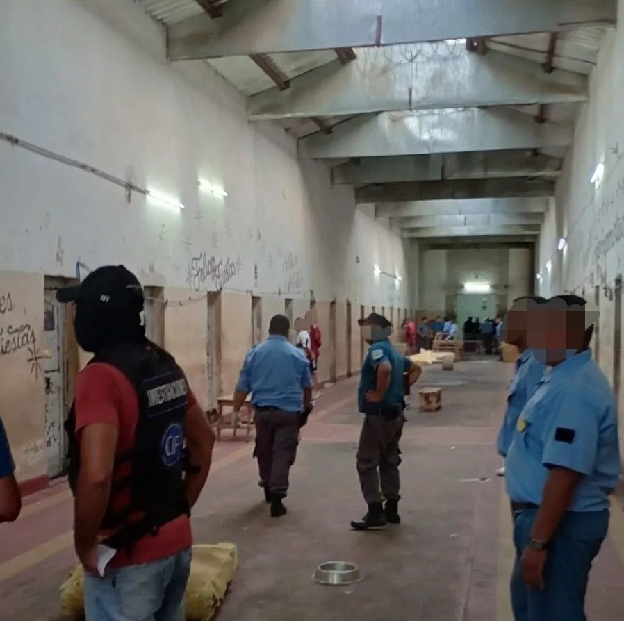 La mafia de los guardiacárceles decidía quien era violado y quién no en Villa las Rosas - Revista Salvador