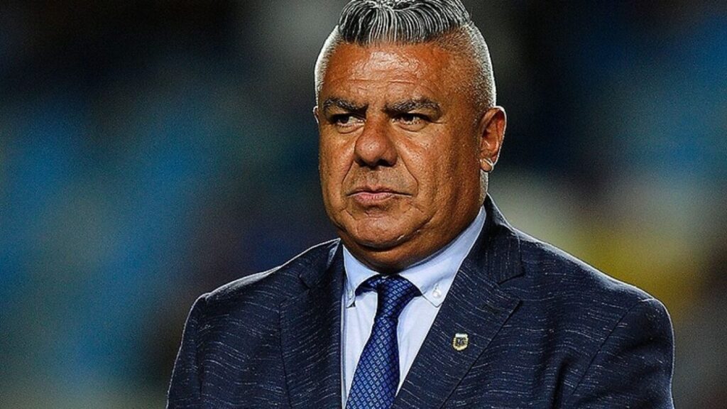 Crece la tensión entre Milei y la AFA de “Chiqui” Tapia - Revista Salvador