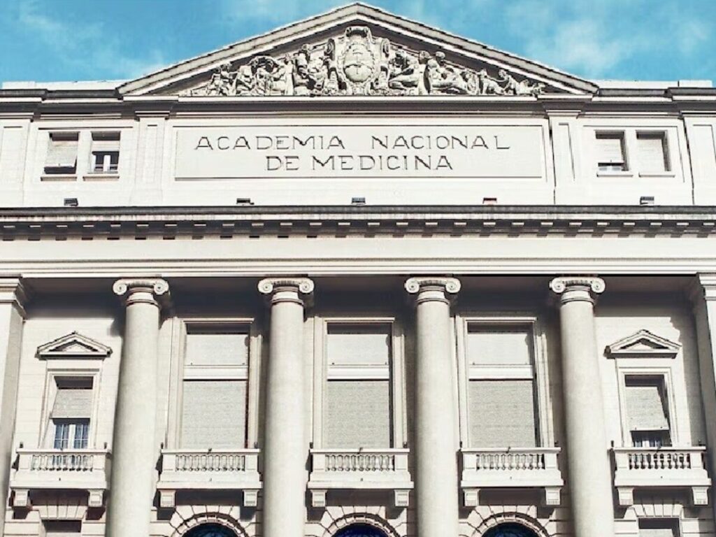 La Academia Nacional de Medicina rechazó los tratamientos de transición de género en menores de edad - Revista Salvador