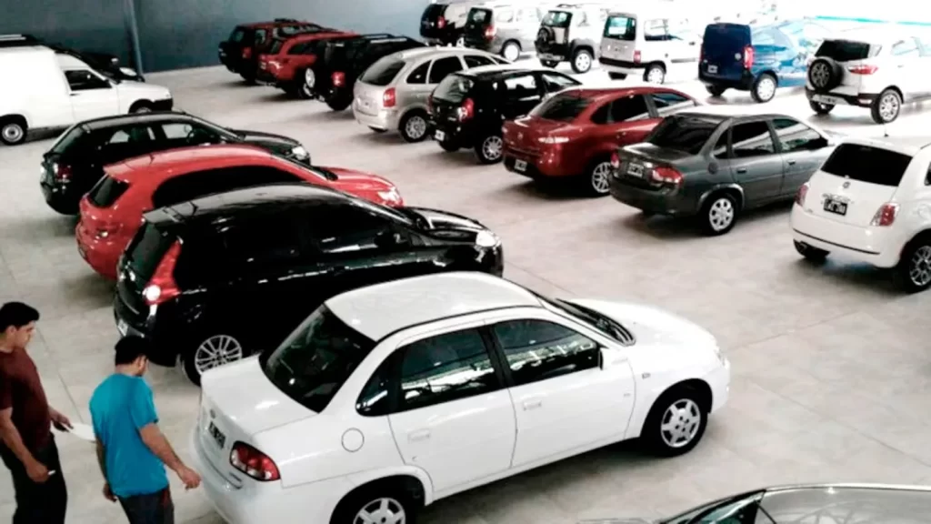El precio de los autos seguirá bajando con fuerza - Revista Salvador