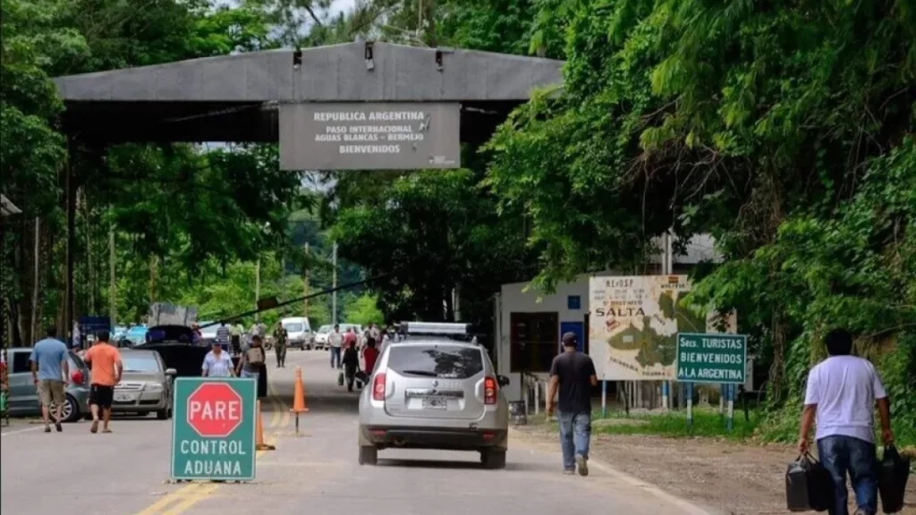 El peso argentino es cada vez fuerte y se siente en la Frontera con Bolivia 1 - Revista Salvador El peso argentino es cada vez fuerte y se siente en la Frontera con Bolivia - Revista Salvador
