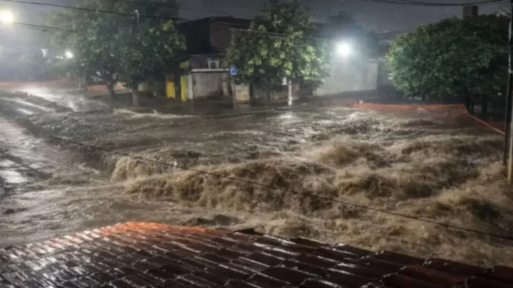Un fuerte temporal inundó medio Metán 1 - Revista Salvador Un fuerte temporal inundó medio Metán - Revista Salvador