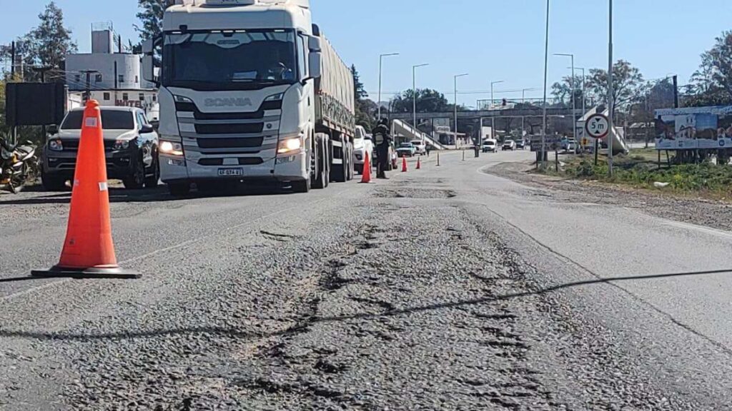 Más de diez empresas compiten por 3.900 km de rutas y obras en Salta - Revista Salvador