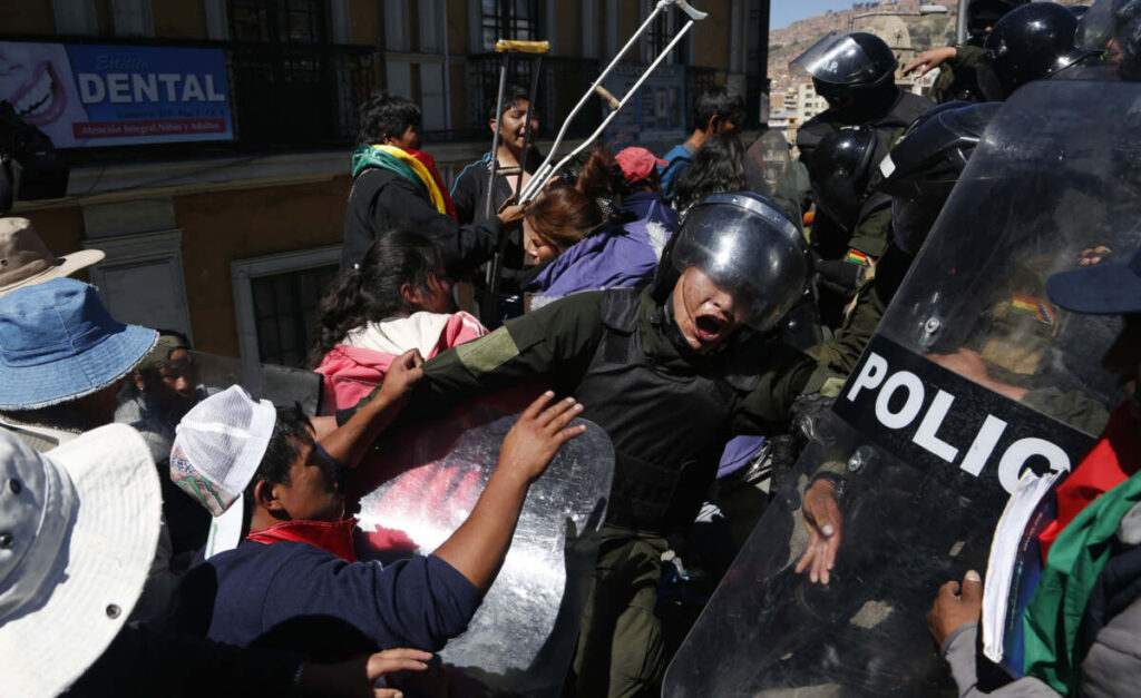 Crisis en Bolivia: la izquierda y los sindicatos aumentan la violencia contra el gobierno 1 - Revista Salvador Crisis en Bolivia: la izquierda y los sindicatos aumentan la violencia contra el gobierno - Revista Salvador