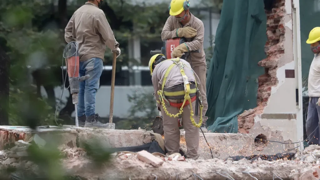 Se profundizo el derrumbe de la construcción en Salta 1 - Revista Salvador Se profundizo el derrumbe de la construcción en Salta - Revista Salvador