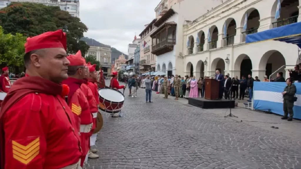 Salta celebró el 25 de mayo con actos, bailes y tradición 1 - Revista Salvador Salta celebró el 25 de mayo con actos, bailes y tradición - Revista Salvador
