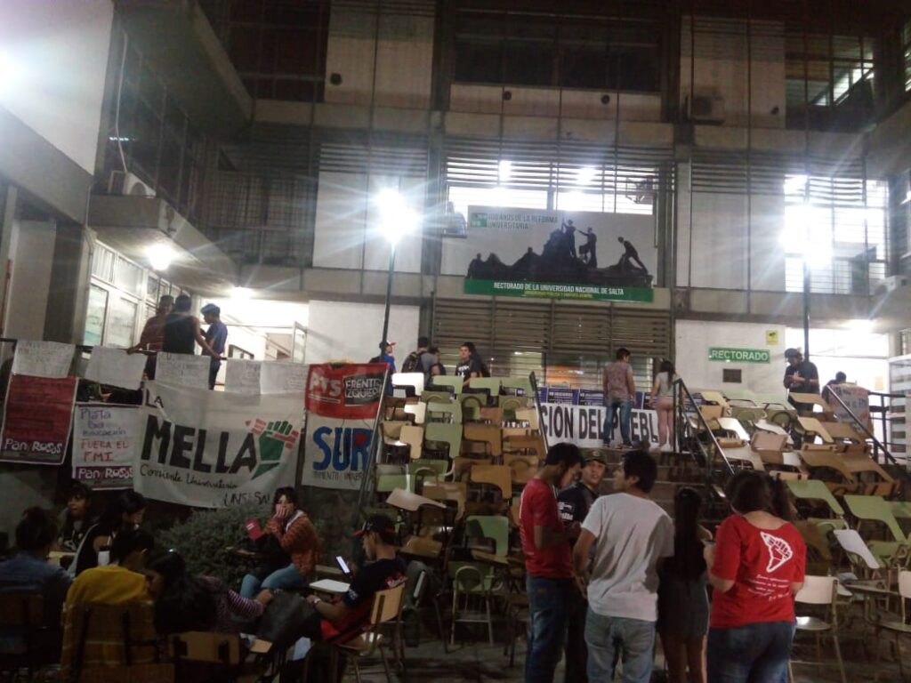 Uno de los implicados en la difusión de imágenes intimas de jóvenes es militante de izquierda y “progre” 1 - Revista Salvador Uno de los implicados en la difusión de imágenes intimas de jóvenes es militante de izquierda y “progre” - Revista Salvador