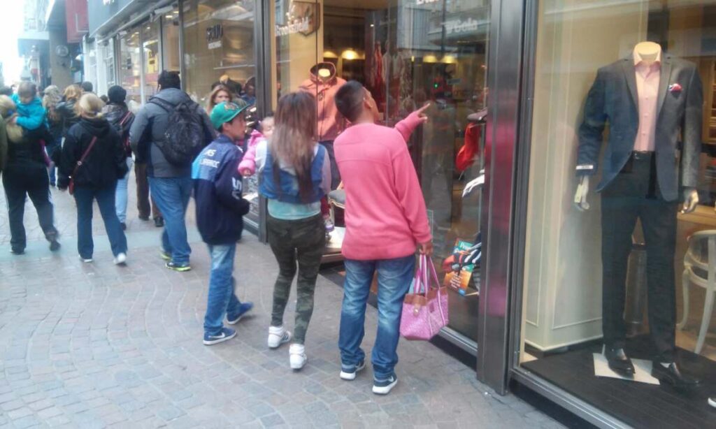 La actividad económica repuntó 3,5% en marzo - Revista Salvador