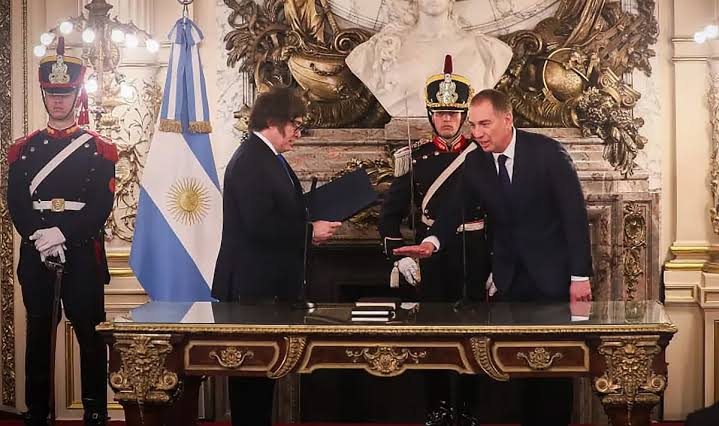 Santilli asume como jefe de Gabinete en reemplazo de Manuel Adorni - Revista Salvador