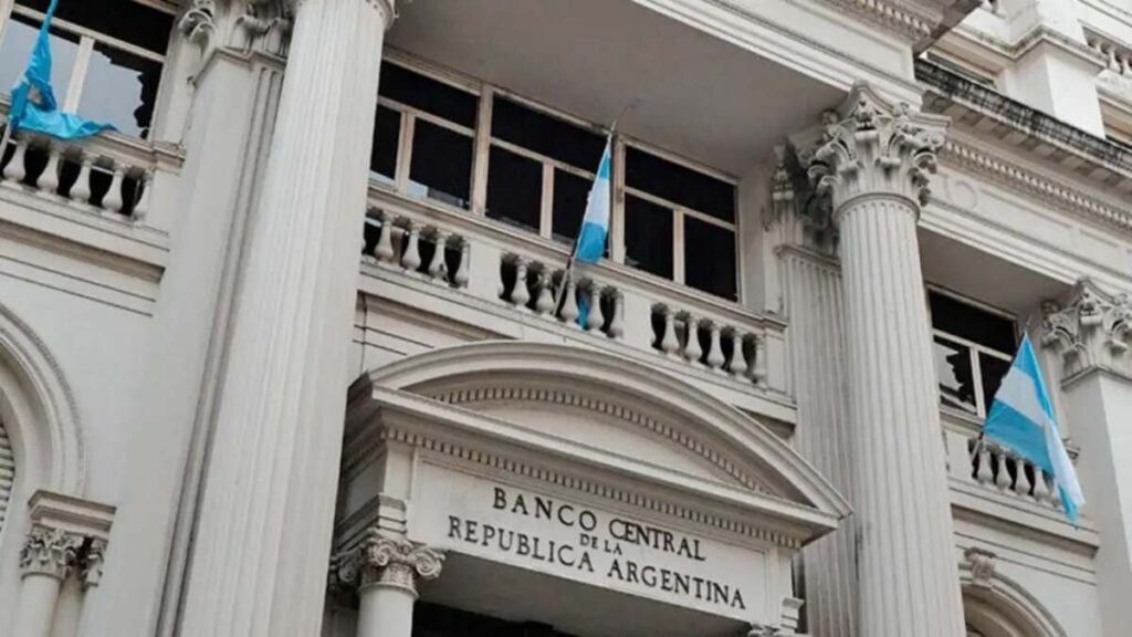 Bajo el riego país, los bonos suben y la inflación sigue cayendo - Revista Salvador