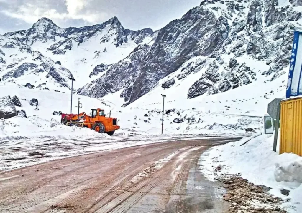 Rigen alertas por vientos, tormentas y nevadas en al menos 12 provincias 1 - Revista Salvador Rigen alertas por vientos, tormentas y nevadas en al menos 12 provincias - Revista Salvador