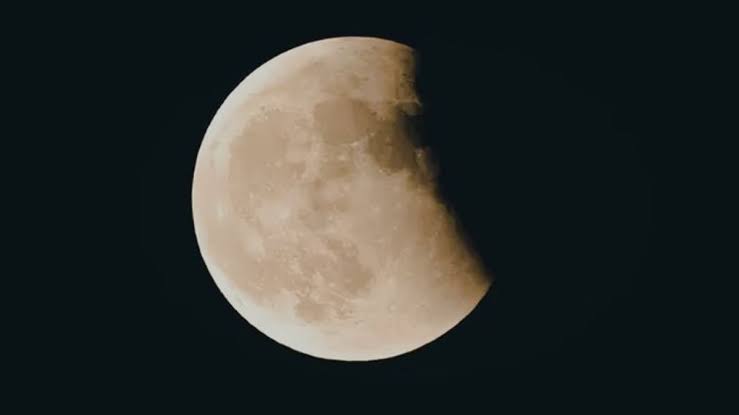 Esta noche habrá un eclipse lunar visible desde Salta 1 - Revista Salvador Esta noche habrá un eclipse lunar visible desde Salta - Revista Salvador