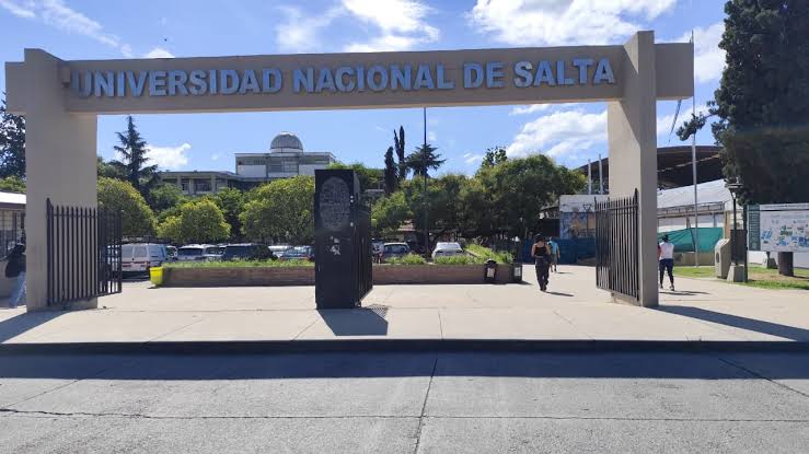Otra vez los docentes dejan sin clases a los alumnos universitarios 1 - Revista Salvador Otra vez los docentes dejan sin clases a los alumnos universitarios - Revista Salvador