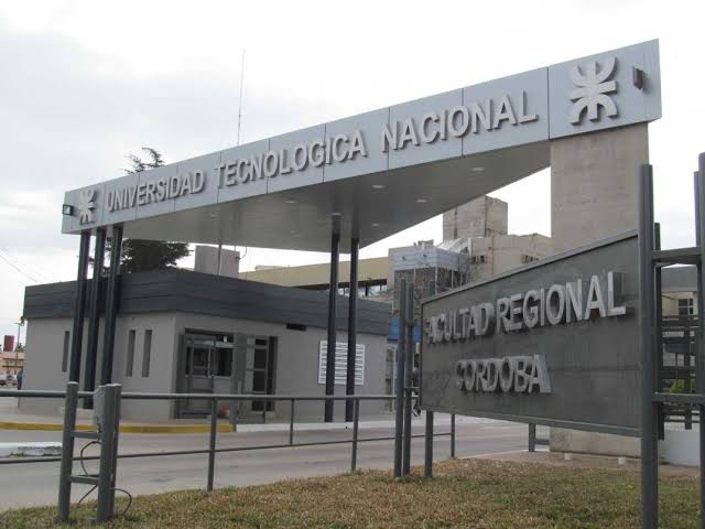 Sólo doce ingenieros nucleares se reciben por año en la Argentina - Revista Salvador