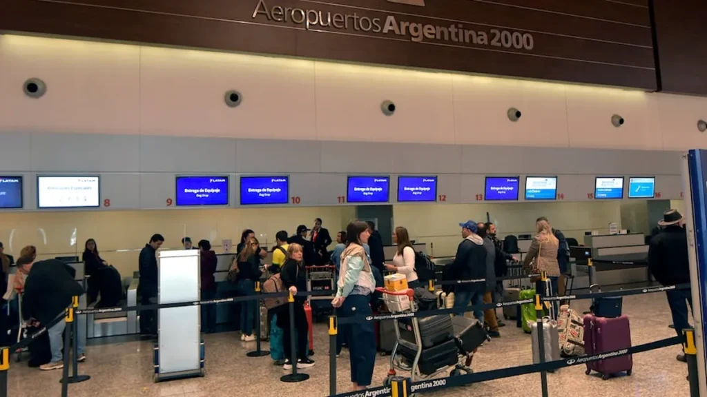 ATE levantó el paro de 48 horas en los aeropuertos de todo el país 1 - Revista Salvador ATE levantó el paro de 48 horas en los aeropuertos de todo el país - Revista Salvador