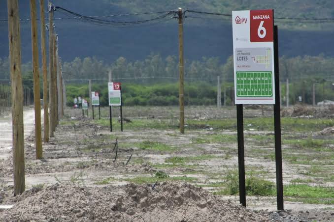 El gobierno recupera lotes fiscales que fueron adjudicados y nunca fueron habitados 1 - Revista Salvador El gobierno recupera lotes fiscales que fueron adjudicados y nunca fueron habitados - Revista Salvador