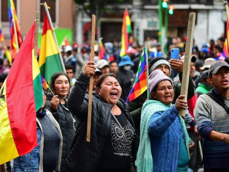 bolivia-entre-el-racismo-fascismo-y-fanatismo