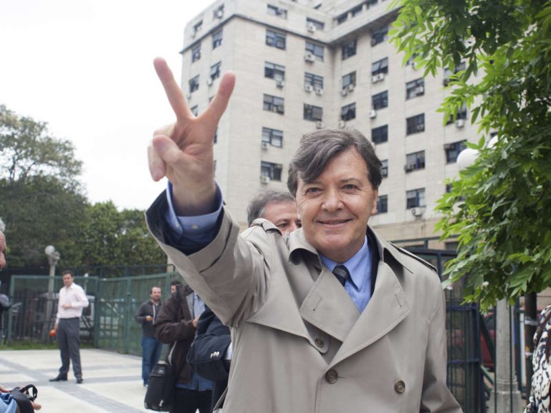 Buenos Aires 26 octubre 2016 El ex jefe del ejercito Cesar MIlani saliendo de los tribunales de federales de comodoro PY 
foto Rolando Andrade Stracuzzi ley 11723